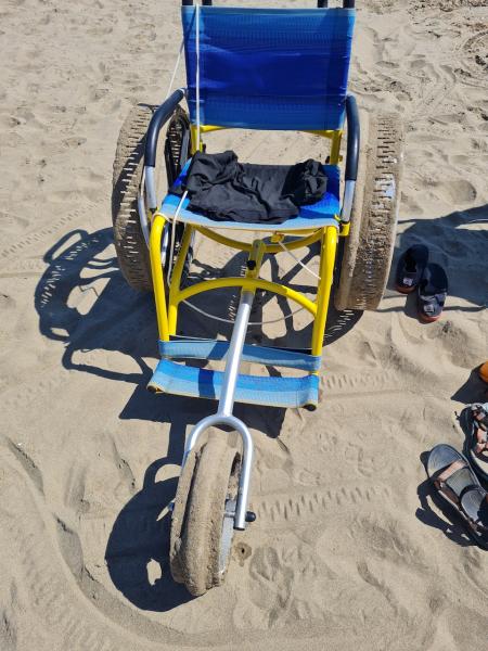 Silla de ruedas para la playa arena y agua
