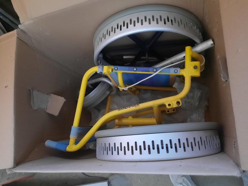 Silla de ruedas para la playa arena y agua