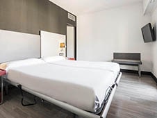 Hotel Ilunion Romareda | Adaptado a personas de movilidad reducida