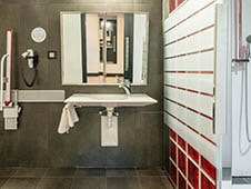 Hotel Ilunion Romareda | Adaptado a personas de movilidad reducida